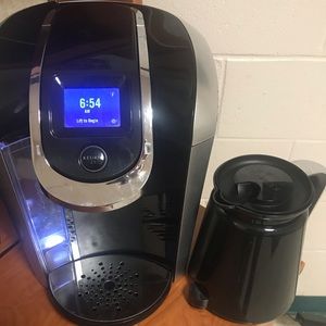 Keurig 2.0 with Carafe and K Cup holder